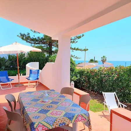 Li Ro Fe Lia Villa